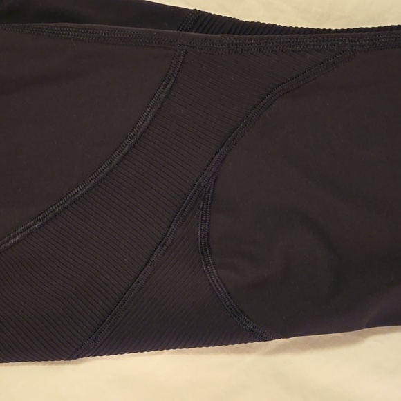 Lululemon leggings - Picture 2 of 4